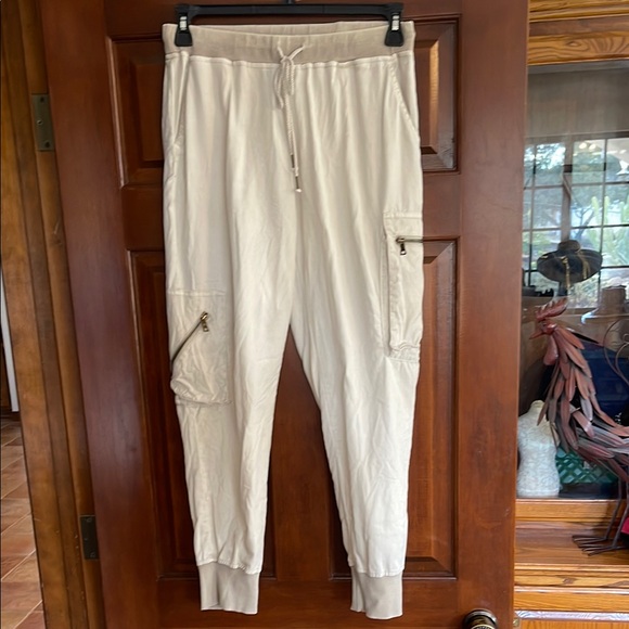 Young Fabulous & Broke Pants - Young Fabulous & Broke Tencel
Cargo Joggers Small